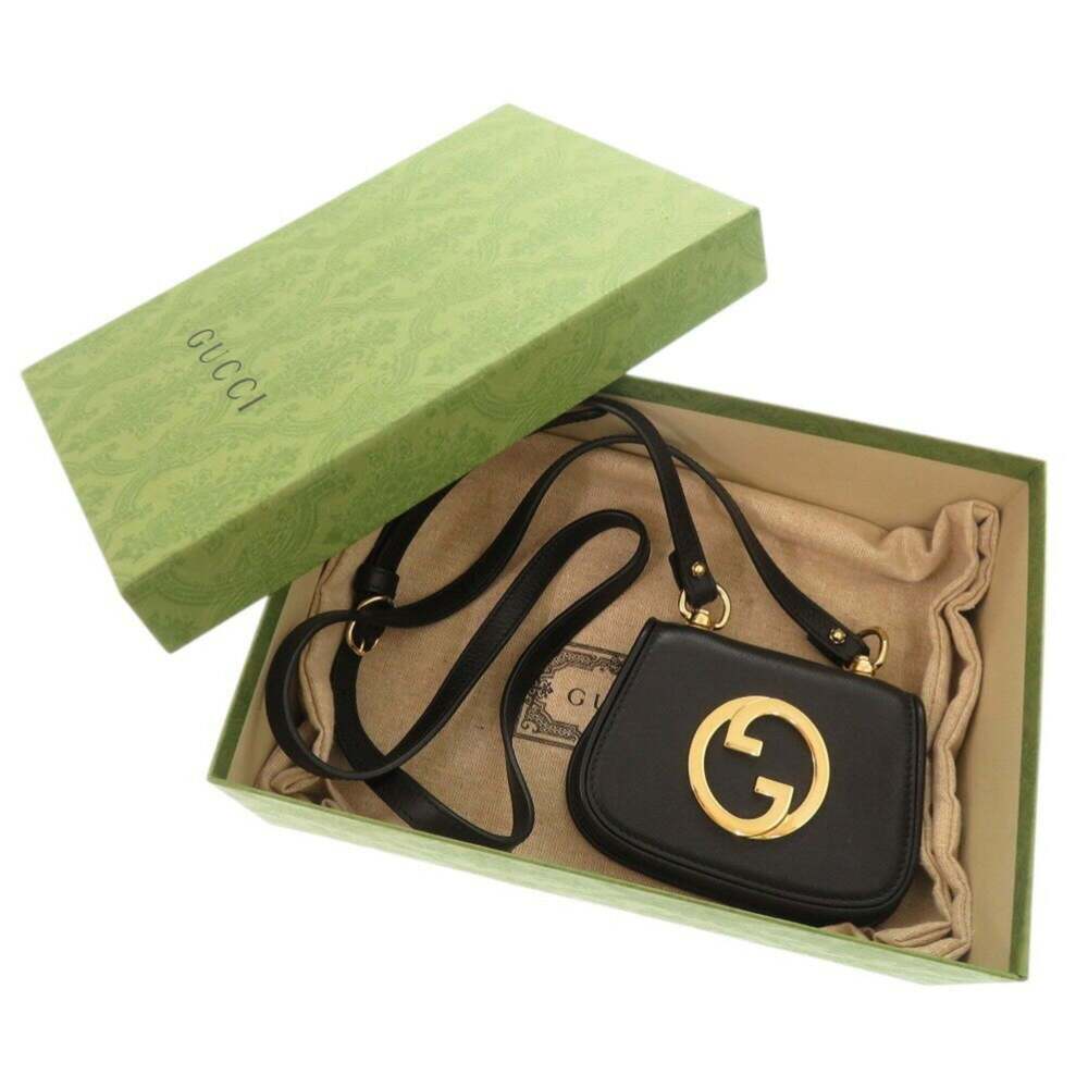 GUCCI Authentic Black Leather Shoulder Bag - Picture 3 of 9